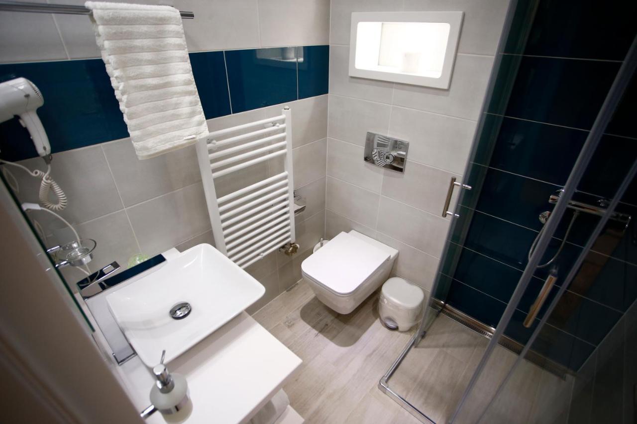 Rox Motel Modrica Dış mekan fotoğraf