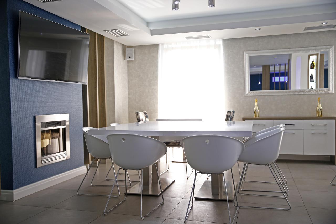 Rox Motel Modrica Dış mekan fotoğraf
